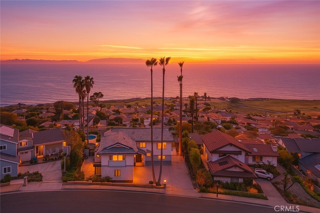 https://media.crmls.org/medias/25a775f0-3f17-444a-bb9a-a5fa4047aaa6.jpg?preset=X-Large