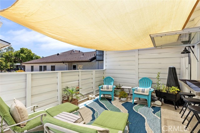 128 Esplanade, San Clemente CA: https://media.crmls.org/medias/25a7ea8f-9b80-4156-8db8-fde4190e711c.jpg