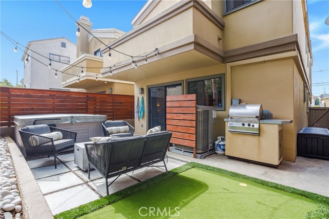 1733 SPRECKELS Lane, Redondo Beach, California 90278, 3 Bedrooms Bedrooms, ,2 BathroomsBathrooms,Residential,Sold,SPRECKELS,OC22109652