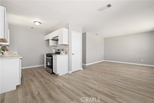 Detail Gallery Image 8 of 19 For 8137 Walpole, California City,  CA 93505 - 3 Beds | 1 Baths