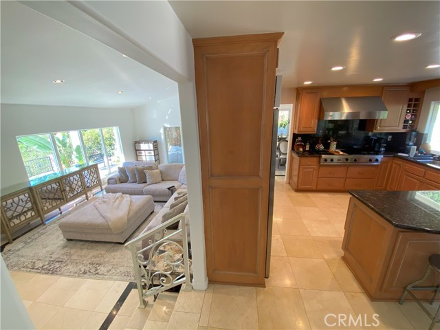 Detail Gallery Image 14 of 75 For 60 Upper Lake Rd, Thousand Oaks,  CA 91361 - 4 Beds | 4 Baths