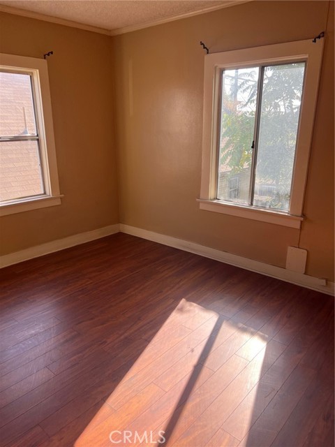 Detail Gallery Image 15 of 15 For 250 W 49th St, Los Angeles,  CA 90037 - – Beds | – Baths