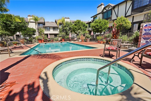 Detail Gallery Image 42 of 53 For 19355 Sherman Way #41,  Reseda,  CA 91335 - 2 Beds | 2/1 Baths