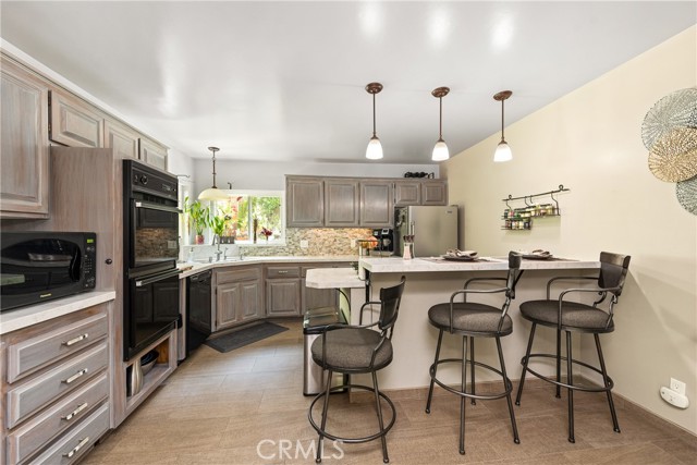 5893 Oak Knolls Road, Simi Valley CA: https://media.crmls.org/medias/25aae259-752c-4bd8-b349-74e9fdc07bf2.jpg