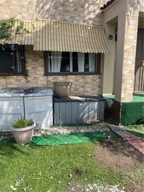 Detail Gallery Image 4 of 17 For 1159 W 54th St, Los Angeles,  CA 90037 - – Beds | – Baths