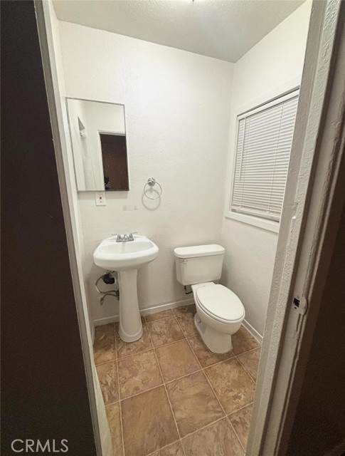 Detail Gallery Image 9 of 12 For 126 S Giovanola Ave, San Bernardino,  CA 92410 - 0 Beds | 1 Baths