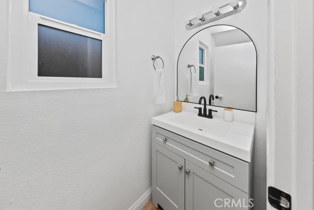 Detail Gallery Image 6 of 24 For 12235 Clover #169,  Pacoima,  CA 91331 - 3 Beds | 2/1 Baths