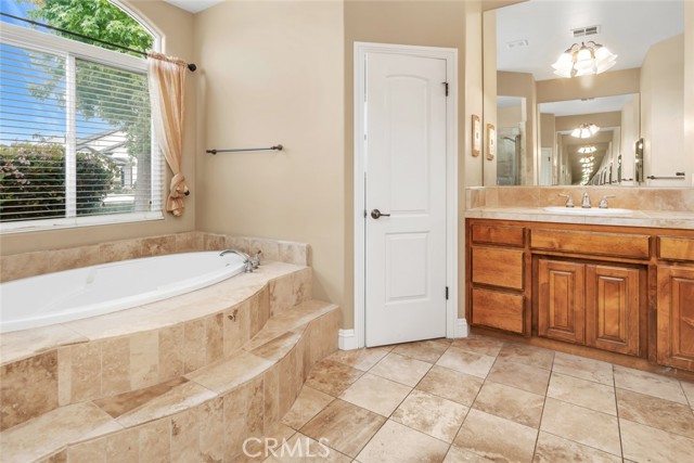 Detail Gallery Image 42 of 65 For 1507 Cromerton, Bakersfield,  CA 93311 - 5 Beds | 2/1 Baths