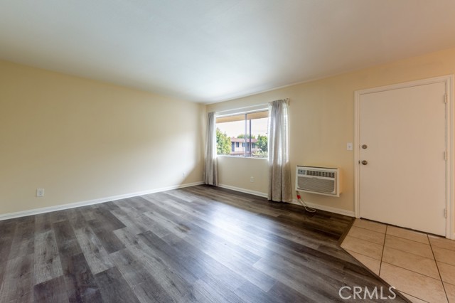 4700 Clair Del Avenue, Long Beach CA: https://media.crmls.org/medias/25acea67-9b9c-4138-8e90-ffd6888f825a.jpg