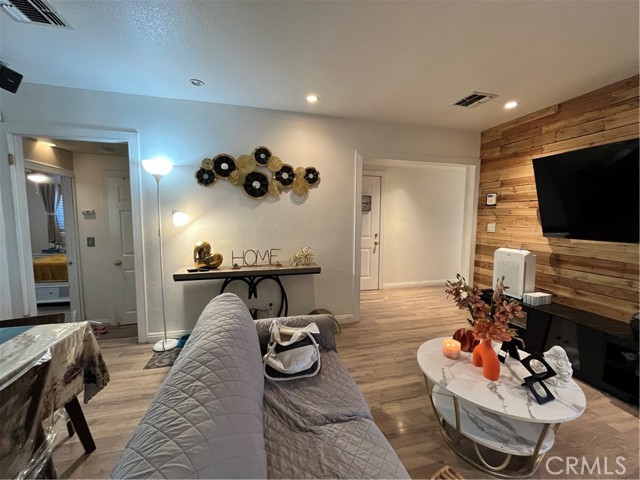 Detail Gallery Image 8 of 29 For 12188 Oracle St, Norwalk,  CA 90650 - 4 Beds | 2 Baths