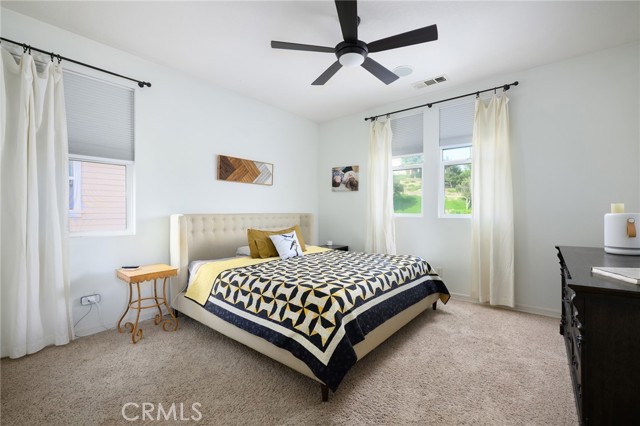 41 Ethereal Street, Ladera Ranch CA: https://media.crmls.org/medias/25adb3eb-7d9d-4940-92d3-8a87ebf9be63.jpg