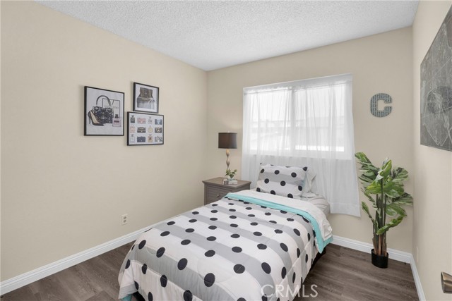 1047 E Huntington Drive, Monrovia CA: https://media.crmls.org/medias/25ae028a-c205-4216-ba17-d8aa82743ef1.jpg