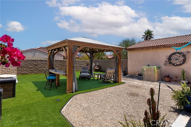 67760 Rio Vista Drive, Cathedral City CA: https://media.crmls.org/medias/25ae3e2f-5c8e-4ac8-b840-d684d3dd720e.jpg