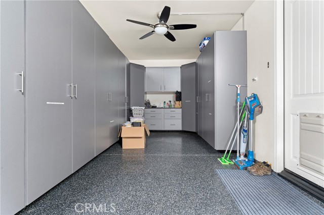 1600 Liv Court, Redlands CA: https://media.crmls.org/medias/25ae73aa-b52c-4fce-b83c-40457c5dc75e.jpg