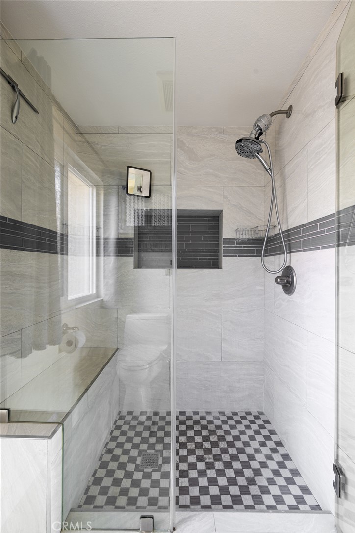 MLS #OC25274633 image #11