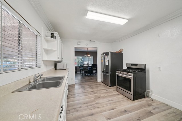 Detail Gallery Image 7 of 17 For 385 E 17th St, San Bernardino,  CA 92404 - 3 Beds | 1 Baths