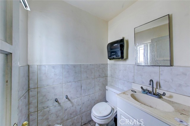 Detail Gallery Image 22 of 38 For 7510 S Western Ave, Los Angeles,  CA 90047 - – Beds | – Baths