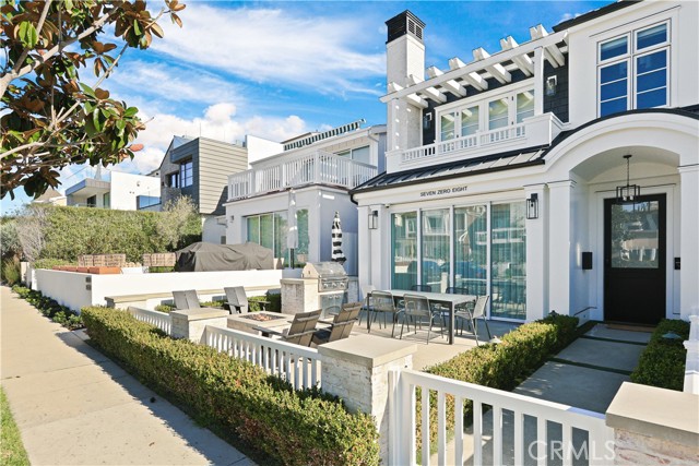 Detail Gallery Image 10 of 42 For 708 Heliotrope, Corona Del Mar,  CA 92625 - 3 Beds | 3 Baths