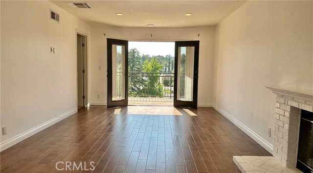5433 Beeler Avenue, Woodland Hills CA: https://media.crmls.org/medias/25b193ef-39d7-41f0-9fc3-0de1be9f67b9.jpg