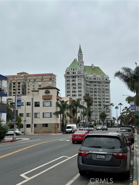 120 Alamitos Avenue, Long Beach CA: https://media.crmls.org/medias/25b24c28-aaef-40ce-9935-4e624102a9d1.jpg