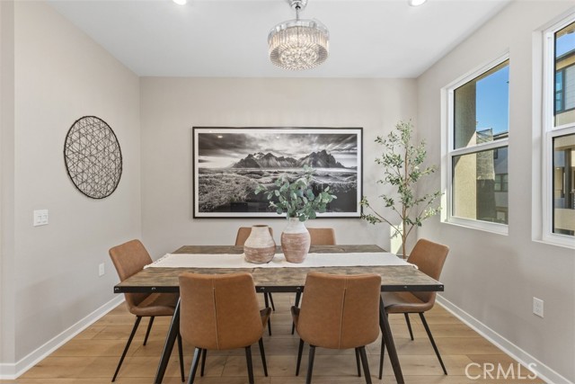 Detail Gallery Image 13 of 31 For 109 S Laxore St #303,  Anaheim,  CA 92804 - 4 Beds | 3/1 Baths