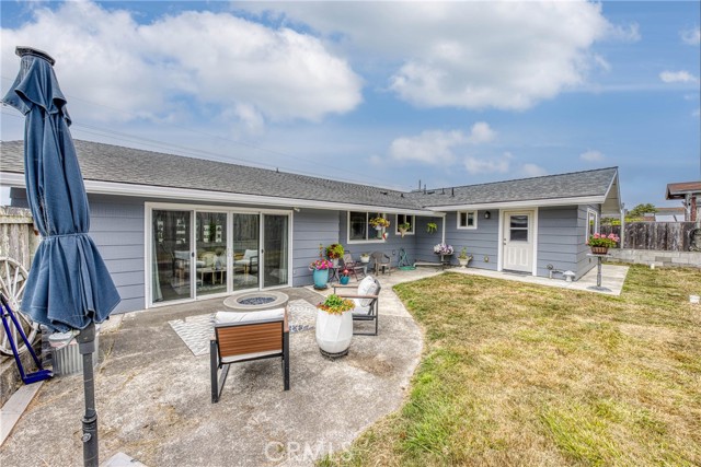494 S Whipple Street, Fort Bragg CA: https://media.crmls.org/medias/25b2e153-8195-472a-a9ed-709df4910808.jpg