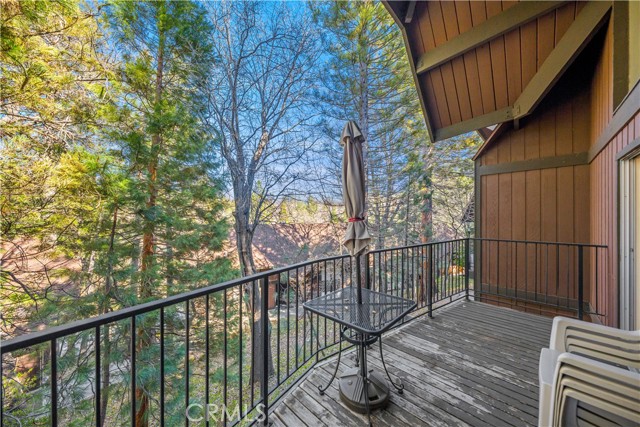 Detail Gallery Image 8 of 29 For 966 Willow Creek Road #24,  Lake Arrowhead,  CA 92352 - 3 Beds | 2/1 Baths