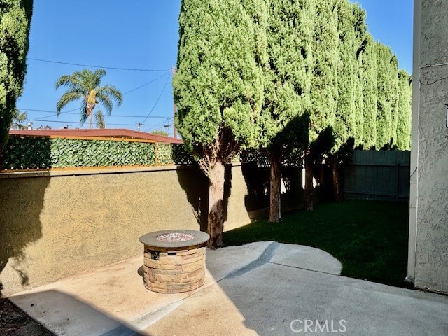Detail Gallery Image 9 of 27 For 2558 Orange Ave #4,  Costa Mesa,  CA 92627 - 3 Beds | 2/1 Baths