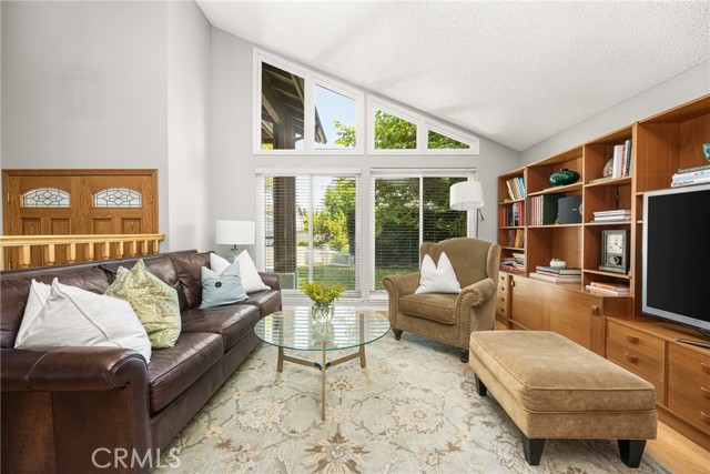 Detail Gallery Image 6 of 31 For 14371 Miro Ct, Irvine,  CA 92606 - 4 Beds | 3 Baths
