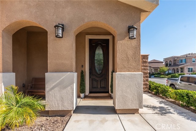 691 Lourdes Lane, Rialto CA: https://media.crmls.org/medias/25b520c3-0c7f-434a-a5c8-3d0b02656dbb.jpg