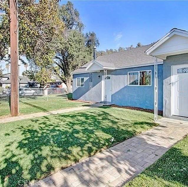 3735 Madison, Riverside CA: https://media.crmls.org/medias/25b5c88d-a9cb-410a-be2d-00bf5f1b86d4.jpg