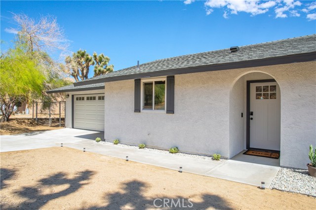 Detail Gallery Image 2 of 39 For 60962 Sandalwood Trl, Joshua Tree,  CA 92252 - 2 Beds | 2 Baths