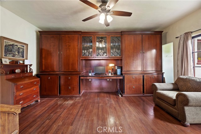 Image 30 of 73 For 4202 University