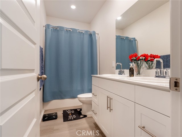 Detail Gallery Image 5 of 16 For 32910 Linecroft Ct, Menifee,  CA 92584 - 4 Beds | 3 Baths