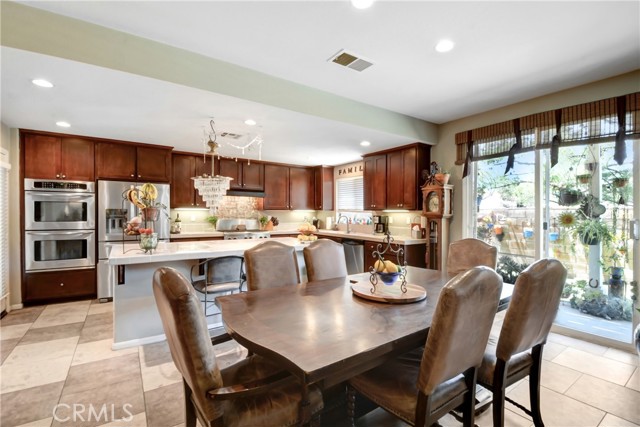 Detail Gallery Image 10 of 36 For 34440 Fawn Ridge Pl, Yucaipa,  CA 92399 - 5 Beds | 3 Baths