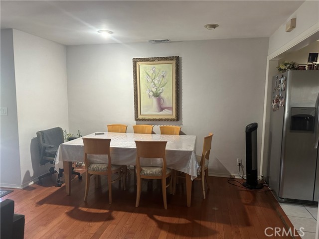 7326 Lindley Avenue photo 4