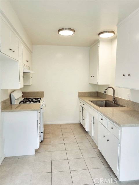 2616 Gates Avenue, Redondo Beach CA: https://media.crmls.org/medias/25b6cb47-2186-413f-acb8-3efc1dfb0b48.jpg