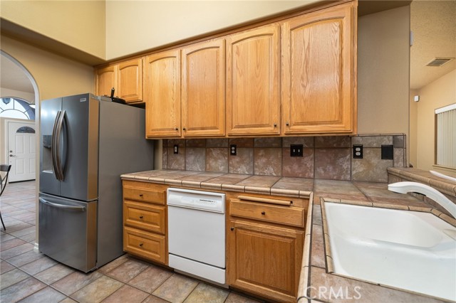 18463 Orange Street, Hesperia CA: https://media.crmls.org/medias/25b71183-bd06-4813-8c74-6fdbe8ff482a.jpg