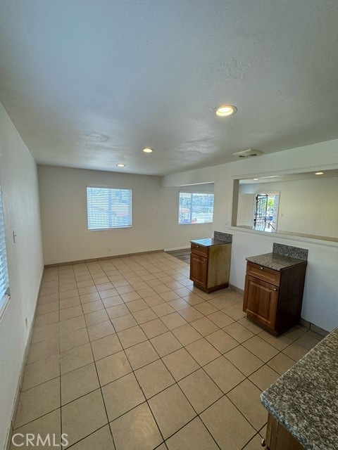 Detail Gallery Image 5 of 8 For 1137 7th #8,  Long Beach,  CA 90813 - 2 Beds | 1 Baths