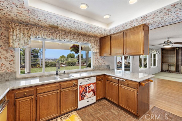 28215 Leticia, Mission Viejo CA: https://media.crmls.org/medias/25b833be-8b35-4f17-b0c3-8dbc5cde8381.jpg