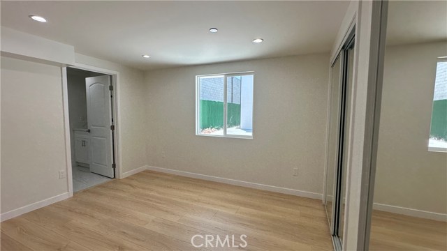 Detail Gallery Image 13 of 26 For 7728 Laurel Canyon Blvd, North Hollywood,  CA 91605 - 3 Beds | 2 Baths