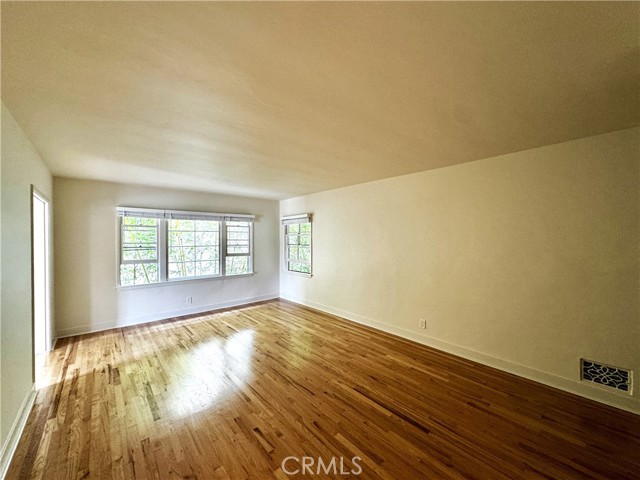 1009 9th Street, Santa Monica CA: https://media.crmls.org/medias/25b9169d-90b7-498a-8b2a-c6e5899d5e1d.jpg
