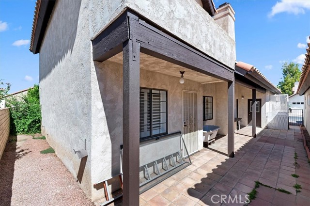 19229 Pine Way, Apple Valley CA: https://media.crmls.org/medias/25ba459c-edbf-4e4f-b1e2-d0a514e74411.jpg