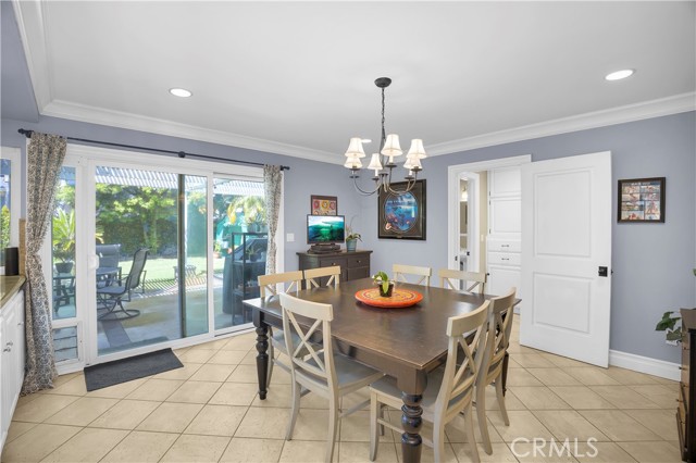 Detail Gallery Image 14 of 73 For 10201 Beverly Dr, Huntington Beach,  CA 92646 - 5 Beds | 2/1 Baths
