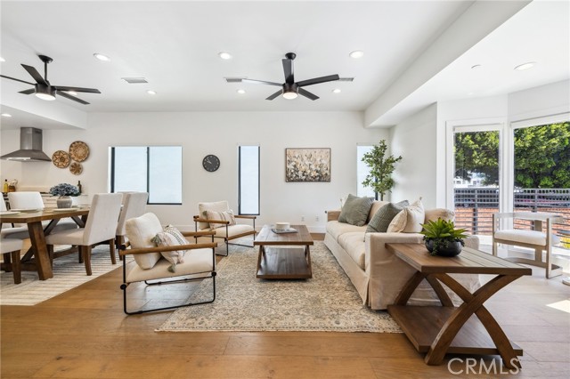 6521 Homewood Avenue, Los Angeles CA: https://media.crmls.org/medias/25ba9497-c800-48bf-95bc-69f5c34a6c0f.jpg