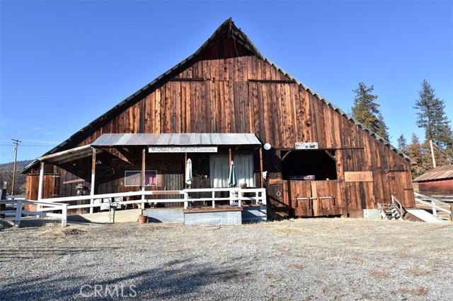 Detail Gallery Image 35 of 39 For 2530 W State Highway 3 Rd, Yreka,  CA 96097 - 4 Beds | 4/1 Baths
