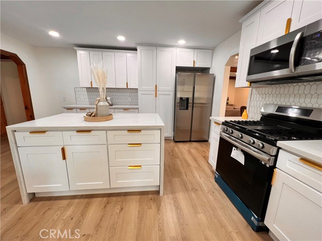 Detail Gallery Image 13 of 31 For 622 Heatherly, Crestline,  CA 92325 - 3 Beds | 2 Baths