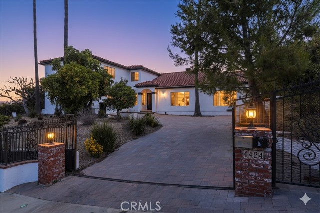 Detail Gallery Image 2 of 25 For 4424 Deanwood Dr, Woodland Hills,  CA 91364 - 5 Beds | 5/1 Baths