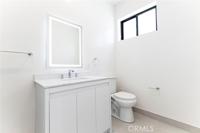 6426 Varna Avenue, Van Nuys CA: https://media.crmls.org/medias/25bc914d-9b5d-4471-81b0-7265932751e8.jpg