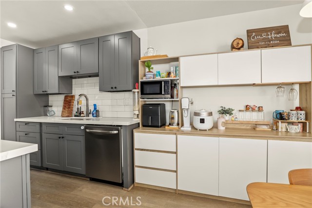 Detail Gallery Image 2 of 28 For 21934 Belshire, Hawaiian Gardens,  CA 90716 - 2 Beds | 2 Baths